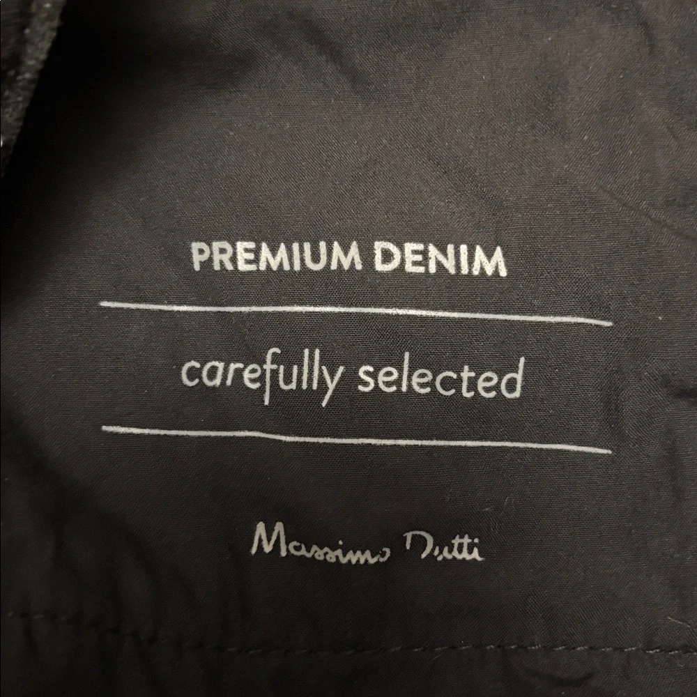 Massimo Dutti Black High-Rise, Straight Leg Jeans. - Picture 7 of 11